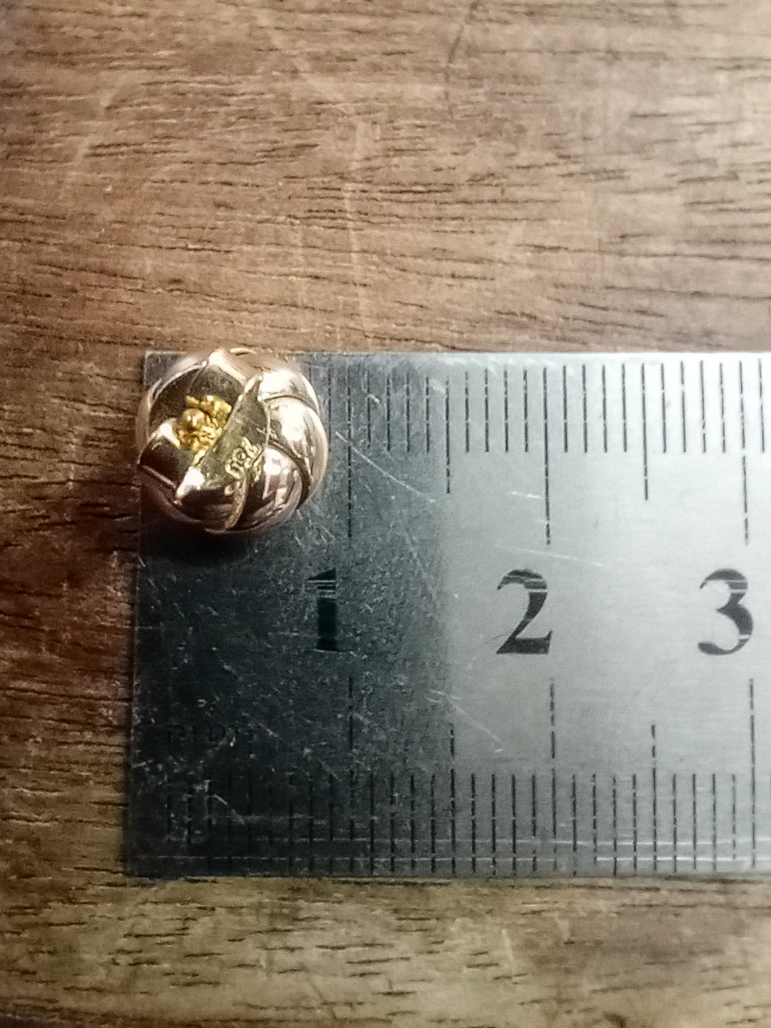 Vintage 18ct Tri-Colour Gold Knot Stud Earrings – 3.38g Boxed